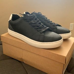 Steve Madden black leather shoes